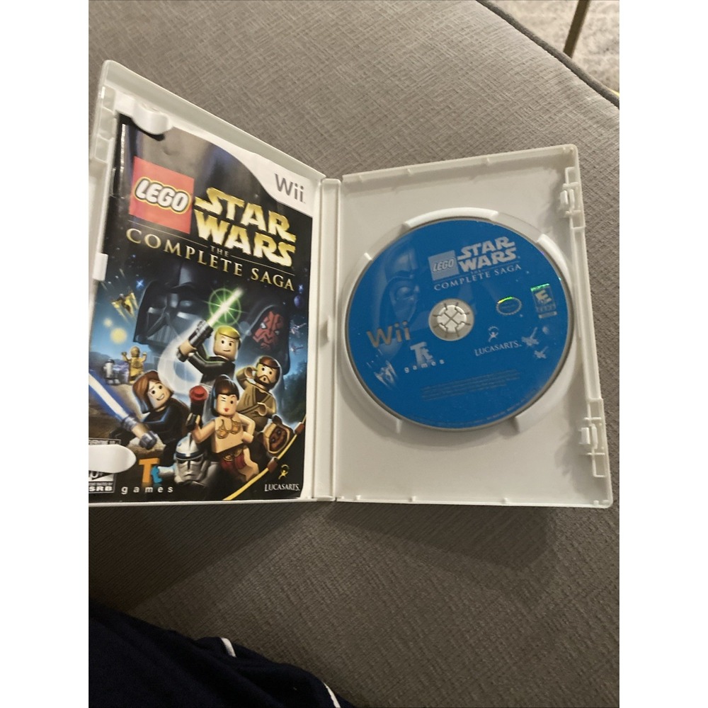LEGO Star Wars - The Complete Saga (Wii, 2007) - Picture 2 of 2